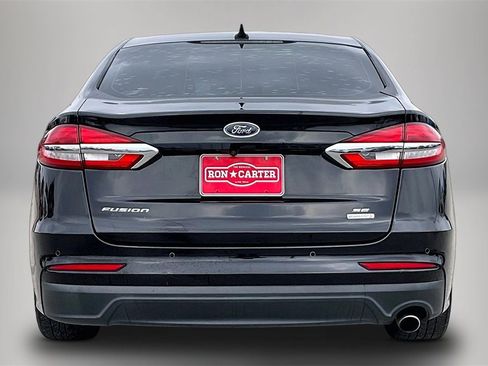 Used 2019 Ford Fusion SE image 6