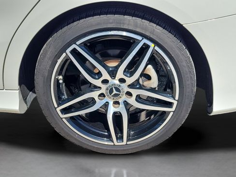 Used 2018 Mercedes-Benz CLA 250 image 32