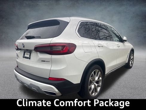 Used 2022 BMW X5 xDrive40i w/ Climate Comfort Package image 5
