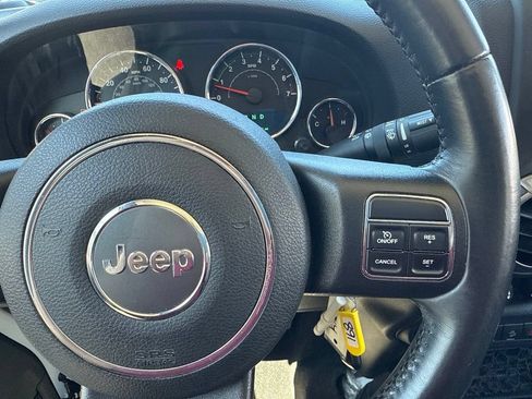 Used 2017 Jeep Wrangler Unlimited Sport w/ Quick Order Package 24S AWD/4WD image 27