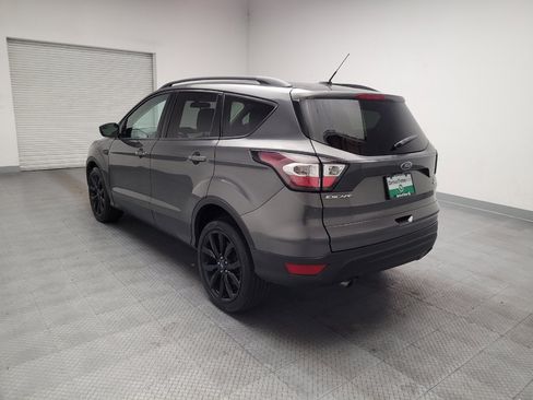 Used 2017 Ford Escape SE w/ SE Sport Appearance Package FWD image 5