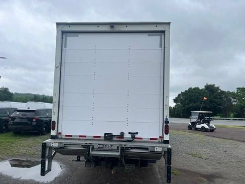 Certified 2023 Ford F650 2WD Regular Cab Super Duty image 5