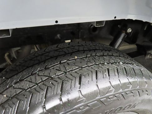 Used 2023 Ford F150 Lariat w/ Equipment Group 502A High image 33