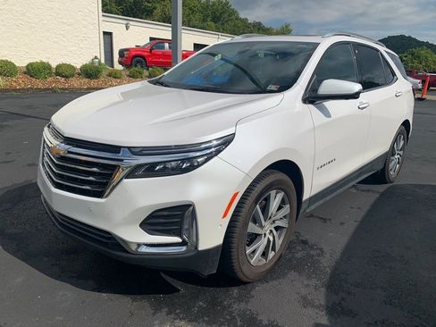 Used 2023 Chevrolet Equinox Premier image 2