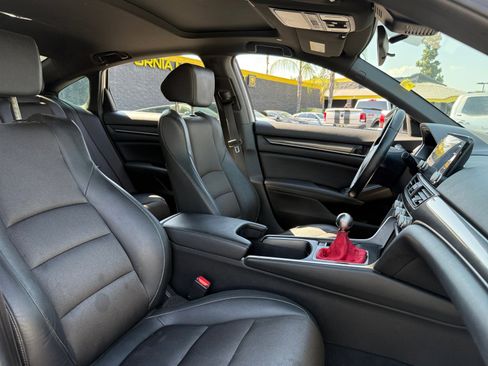 Used 2019 Honda Accord Sport image 17