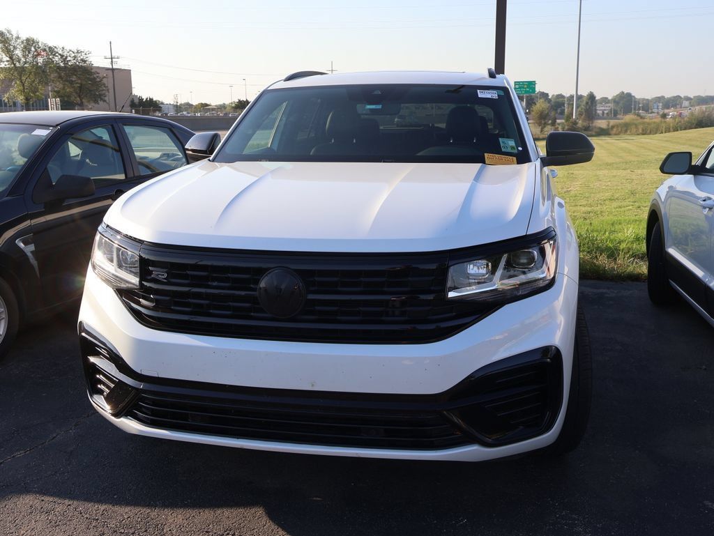 Used 2023 Volkswagen Atlas Cross Sport SEL R-Line AWD/4WD image 5