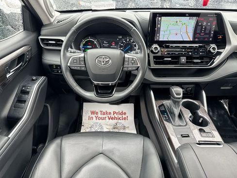 Used 2021 Toyota Highlander Platinum image 14