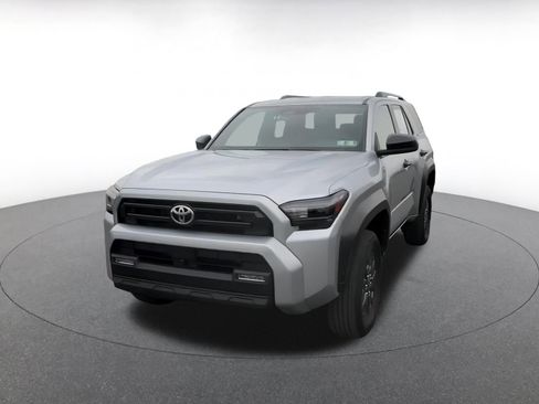 Used 2025 Toyota 4Runner SR5 image 6