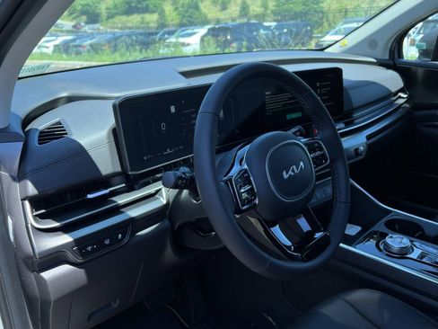New 2026 Kia Carnival SX FWD image 21