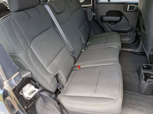 Used 2021 Jeep Wrangler Unlimited Sport AWD/4WD image 32