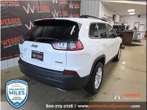 Used 2022 Jeep Cherokee Latitude Lux AWD/4WD image 4