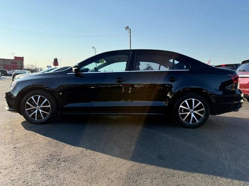 Used 2017 Volkswagen Jetta SE FWD image 6