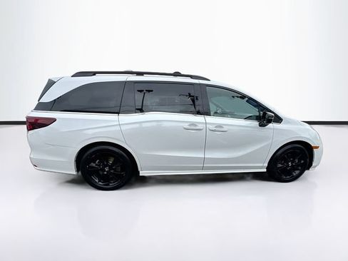 Certified 2023 Honda Odyssey Sport image 10