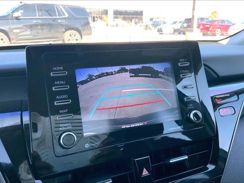 Used 2023 Toyota Camry SE image 27