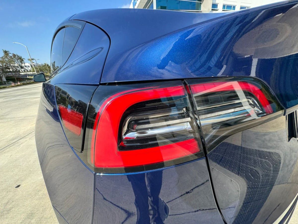 Used 2023 Tesla Model Y Long Range AWD/4WD image 19