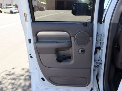 Used 2005 Dodge Ram 2500 Truck SLT image 24
