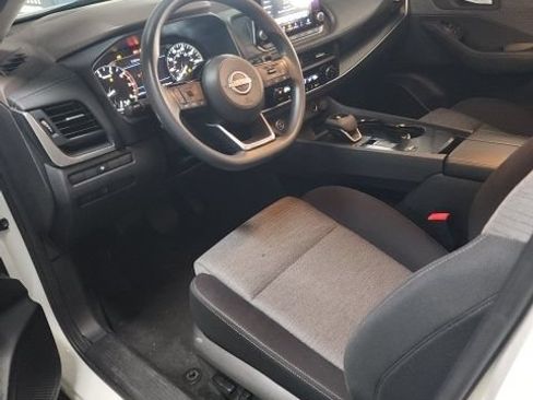 Used 2023 Nissan Rogue SV FWD image 6