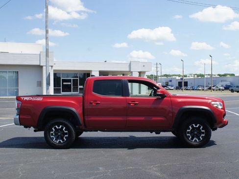 Used 2020 Toyota Tacoma TRD Off-Road AWD/4WD image 13