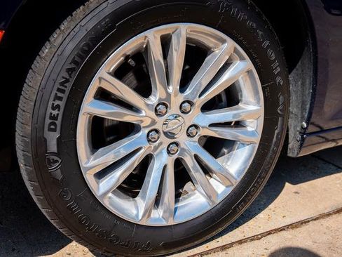 Used 2017 Chrysler 300 C RWD image 14