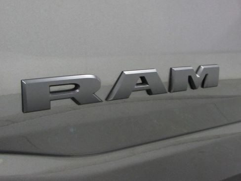 New 2026 RAM 1500 Express AWD/4WD image 32