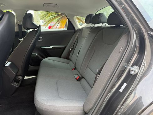 Used 2025 Kia K4 FWD image 21