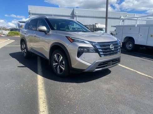 Used 2024 Nissan Rogue SL w/ SL Premium Package image 1