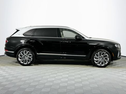 New 2025 Bentley Bentayga Extended Wheelbase image 4