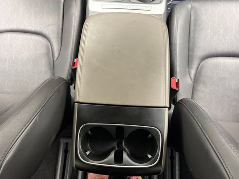 Used 2025 Kia Carnival FWD image 47