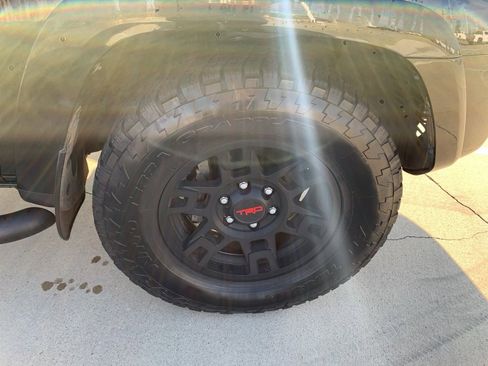 Used 2023 Toyota 4Runner SR5 Premium image 2