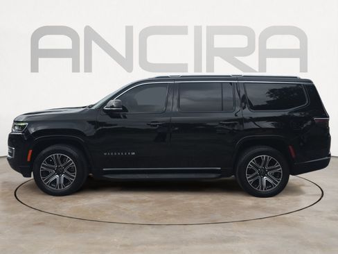 Used 2025 Jeep Wagoneer 4WD w/ Premium Group I image 7