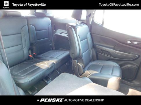 Used 2023 GMC Acadia SLT FWD image 5