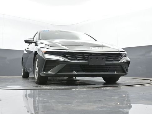 Used 2024 Hyundai Elantra SE image 44