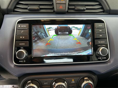 Used 2024 Nissan Versa SV FWD image 27
