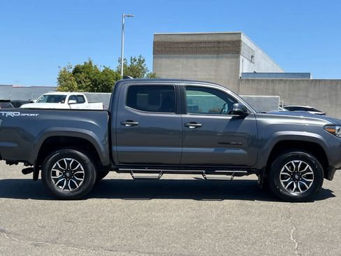 Used 2023 Toyota Tacoma TRD Sport w/ Technology Package RWD image 6