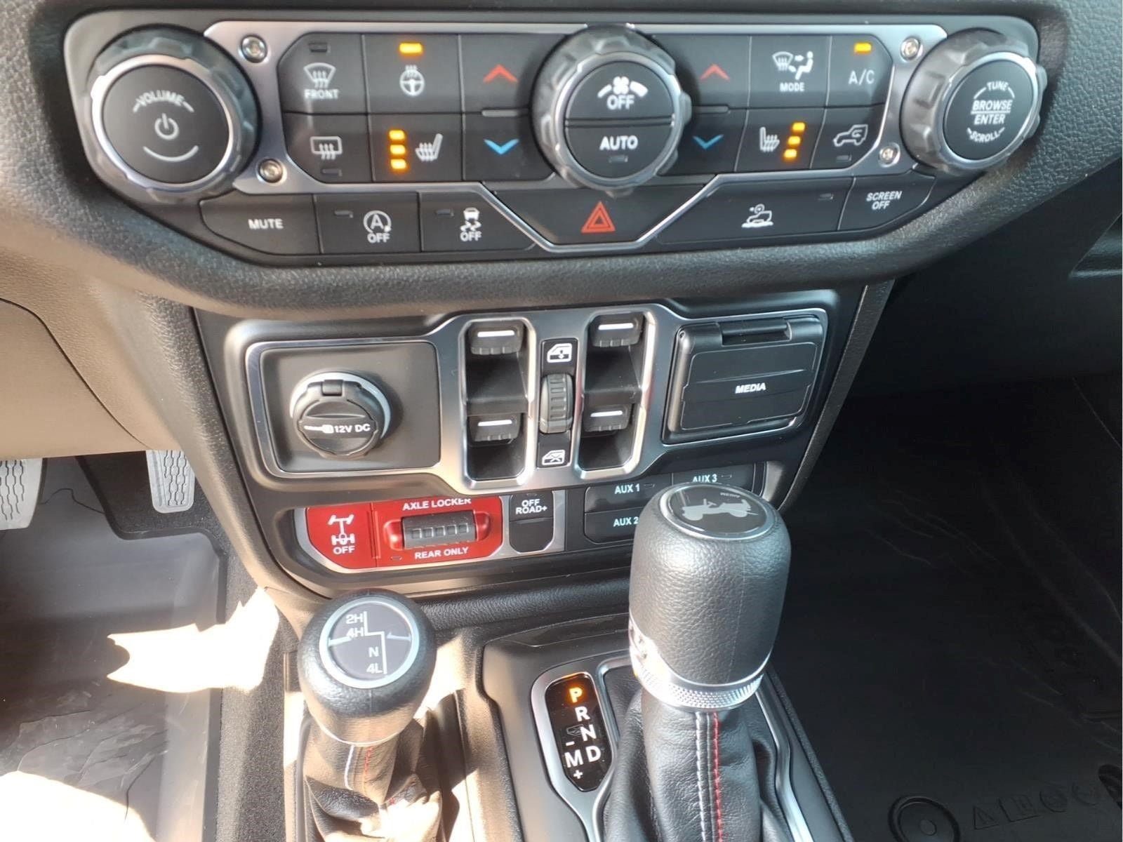 New 2026 Jeep Wrangler Unlimited Sport w/ Dual Top Group AWD/4WD image 8