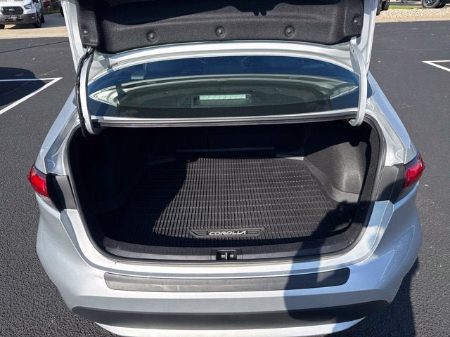 Used 2020 Toyota Corolla XLE FWD image 13