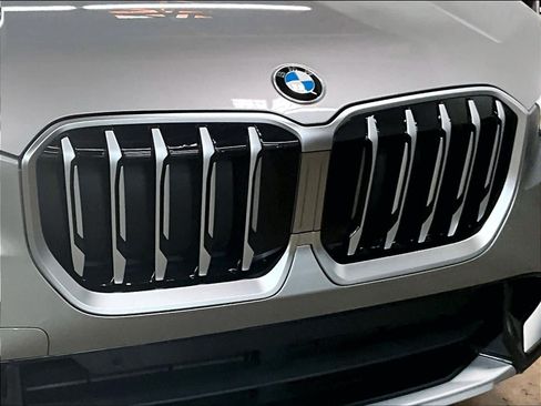Used 2025 BMW X1 xDrive28i w/ Convenience Package AWD/4WD image 33