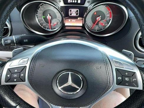 Used 2013 Mercedes-Benz SL 550 image 13