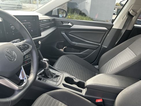 Used 2025 Volkswagen Jetta S FWD image 8