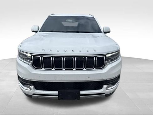 Used 2022 Jeep Wagoneer Series II AWD/4WD image 3
