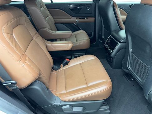 Used 2022 Lincoln Aviator Reserve w/ Equipment Group 201A image 41