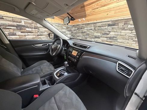 Used 2016 Nissan Rogue S AWD/4WD image 15