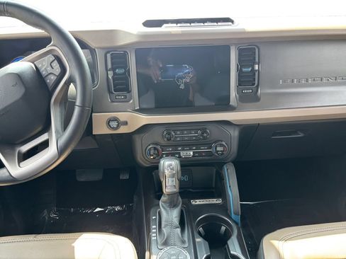 Used 2024 Ford Bronco Wildtrak AWD/4WD image 12