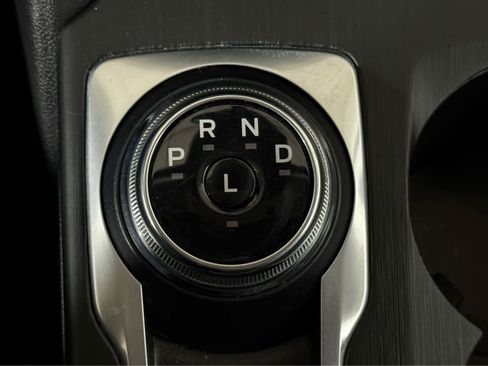 Used 2025 Ford Escape Platinum image 22