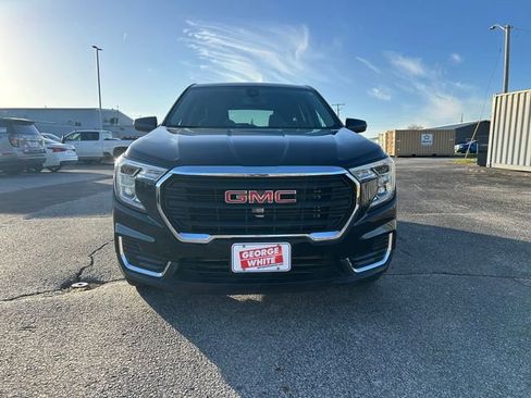 Used 2024 GMC Terrain SLE image 9