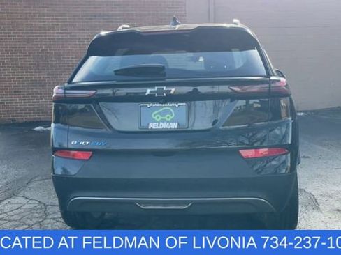 Used 2023 Chevrolet Bolt EUV LT w/ Comfort Package image 7