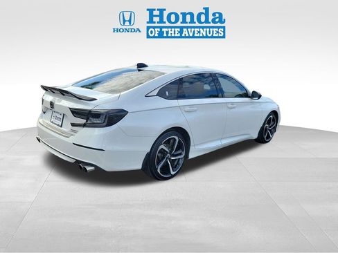 Used 2021 Honda Accord Sport Special Edition image 4
