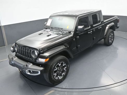Used 2024 Jeep Gladiator Sport w/ Premium Package image 46