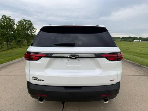 Used 2023 Chevrolet Traverse RS w/ LPO, Floor Liner Package FWD image 4