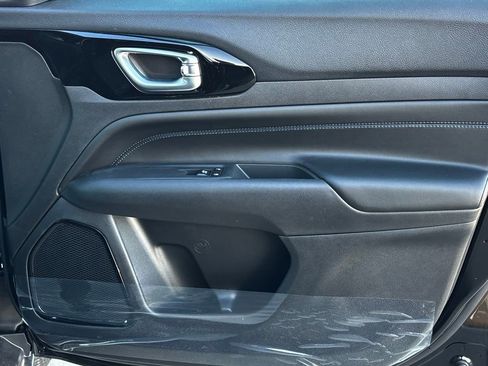 New 2026 Jeep Compass Altitude image 24